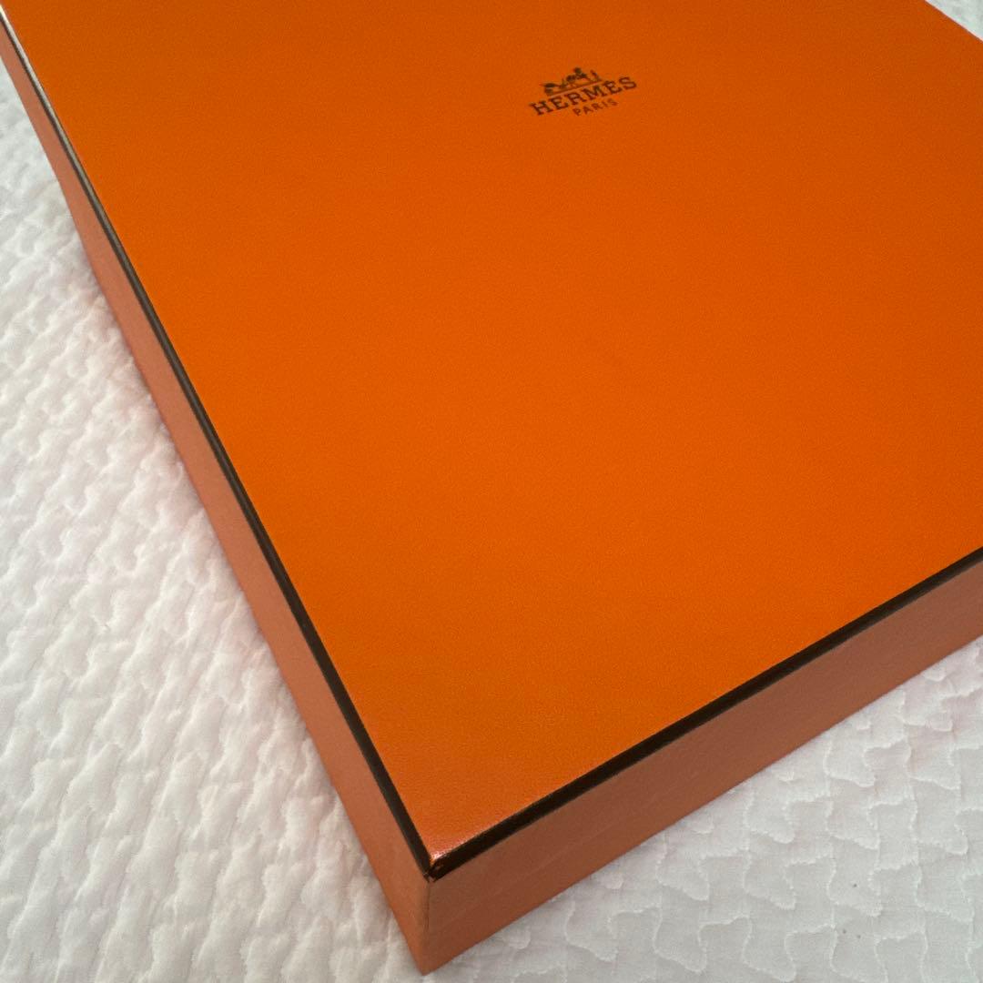 HERMES ギフトボックス オレンジ　エルメス　バーキン