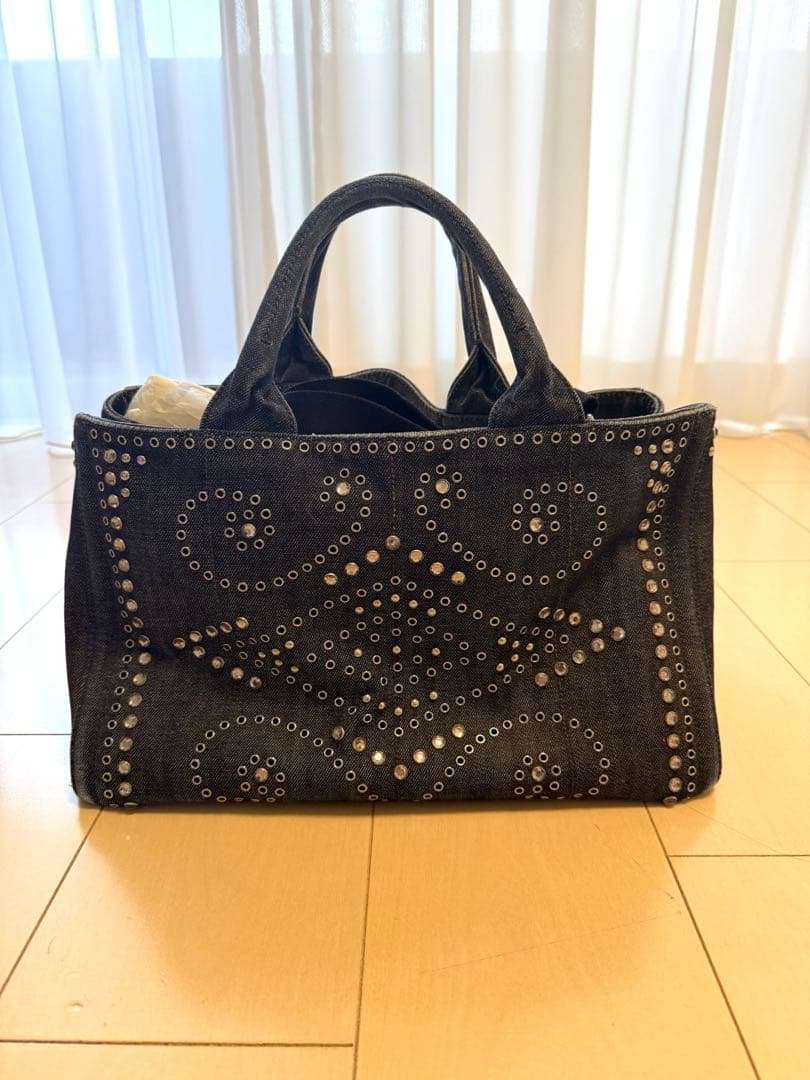 PRADA スタッズ装飾 ハンドバッグ 中型