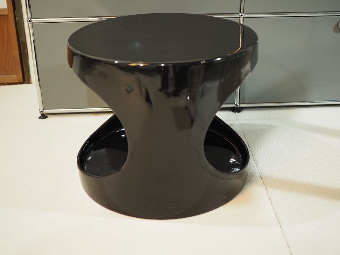 スペースエイジ　サイドテーブル　FRP