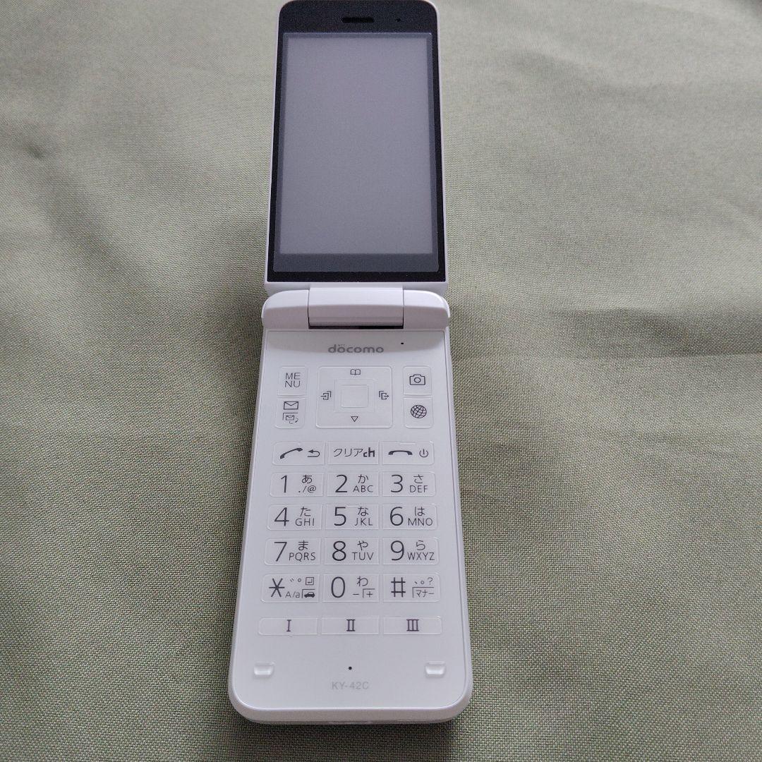 docomo DIGNO KY-42C ホワイト