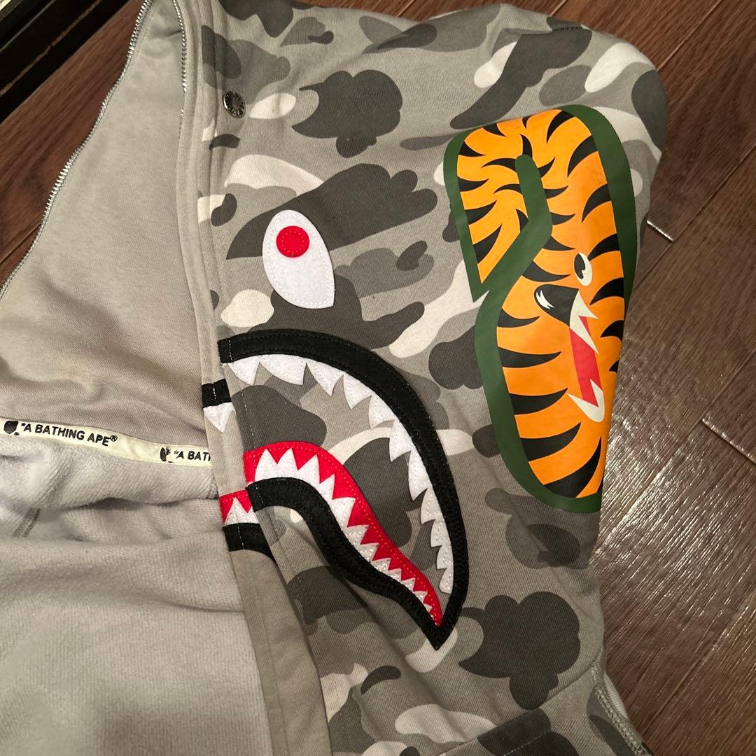 A Bathing Ape カモフラージュパーカー　M
