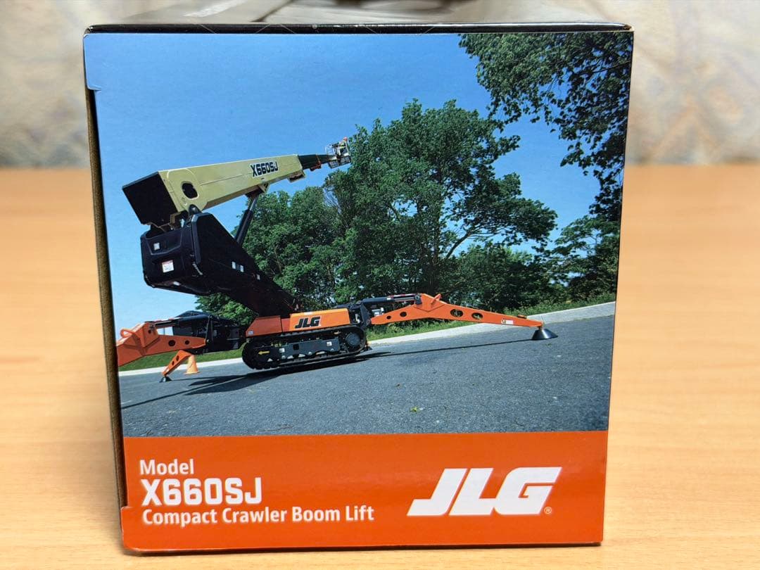 【新品未使用】 JLG X660SJ ブームリフト：建機 スケールモデル1/32