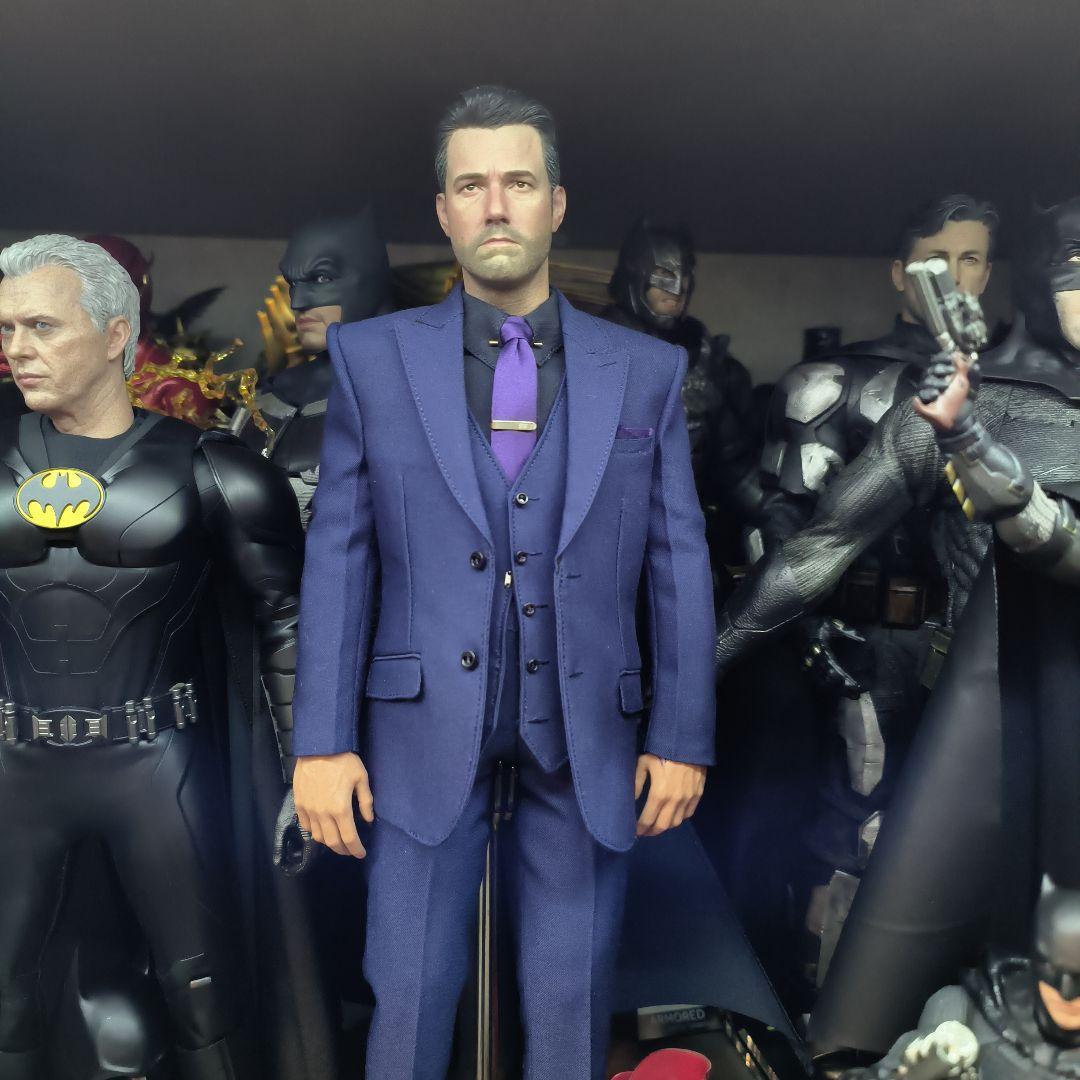 バットマン（ブルース・ウェイン）フィギュア カスタムスーツ