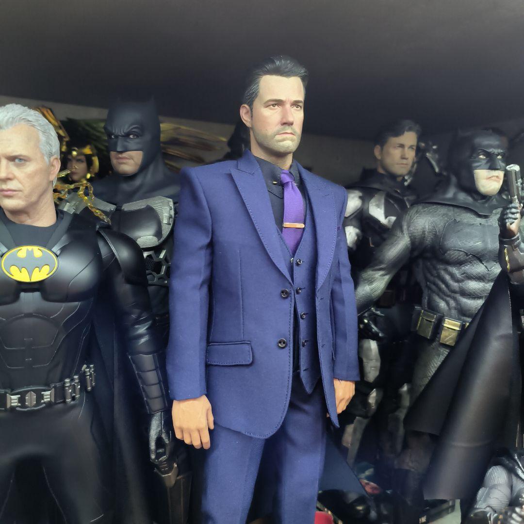 バットマン（ブルース・ウェイン）フィギュア カスタムスーツ