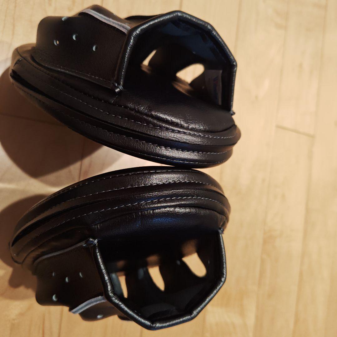 黒 フィンガーガード付きパンチングミット