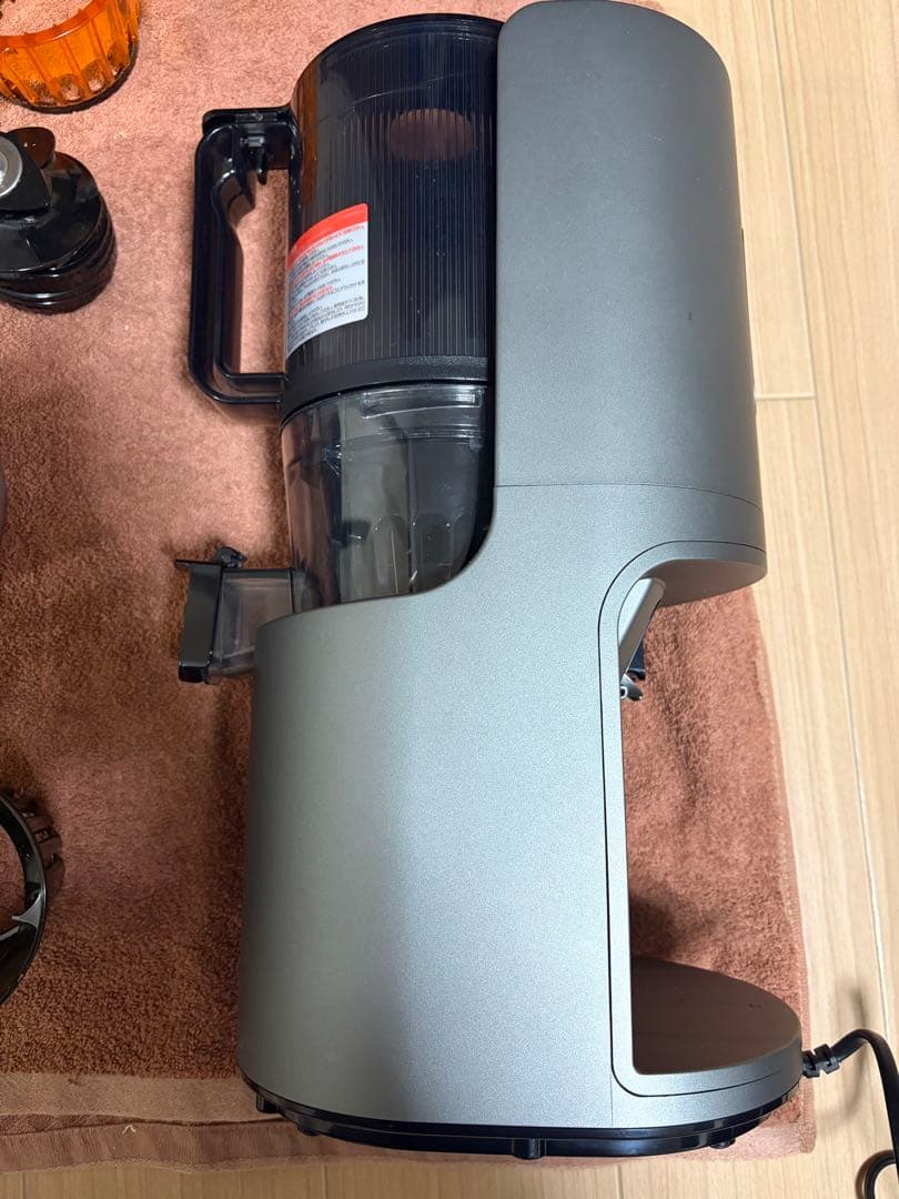 HUROM ヒューロム スロージューサー　使用4回のみ／動作確認済み／箱なし