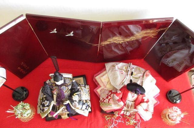 特別価格　吉徳大光　沈金蒔絵の高級台屏風　ひな人形