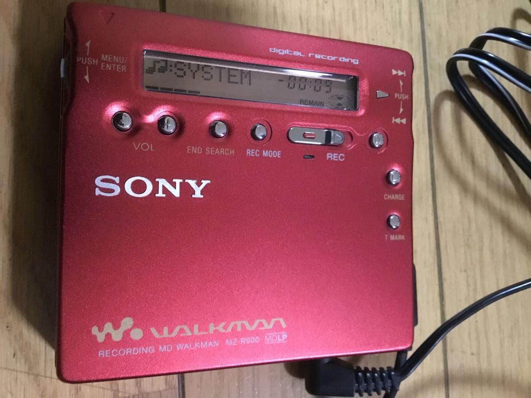 美品 SONY MZ-R900 WALKMAN ソニー MDウォークマン 赤