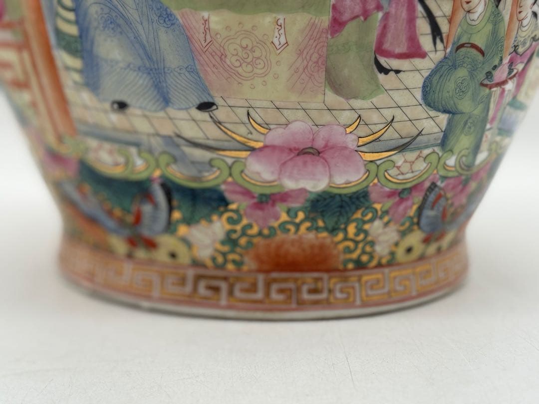 中国　粉彩　人物紋大瓶　大清乾隆年製銘　送料込み250609