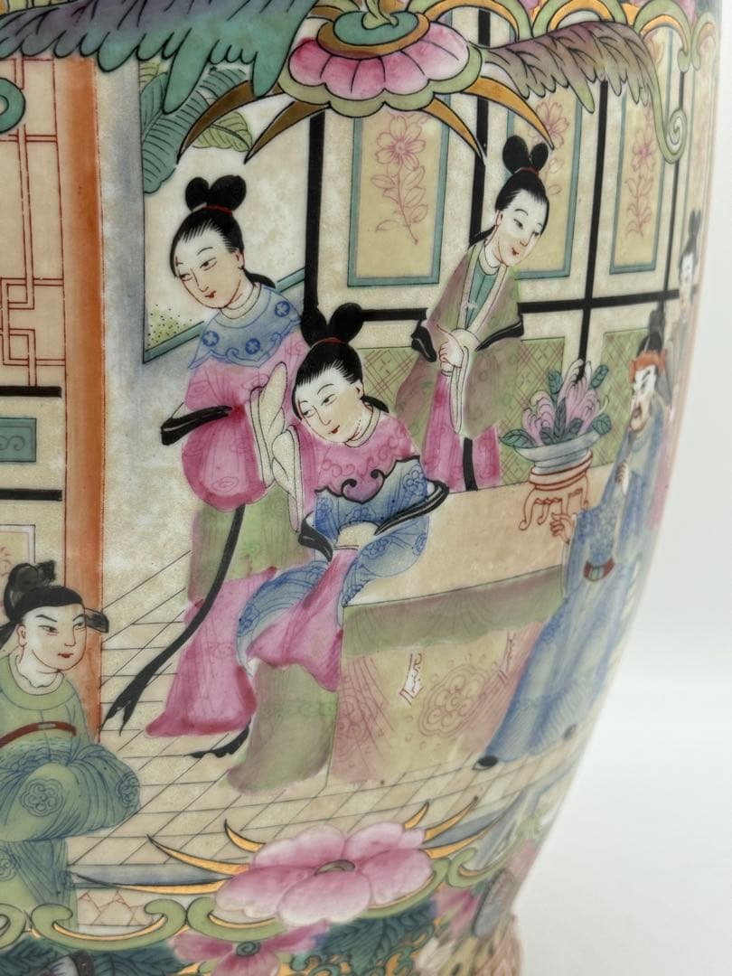 中国　粉彩　人物紋大瓶　大清乾隆年製銘　送料込み250609