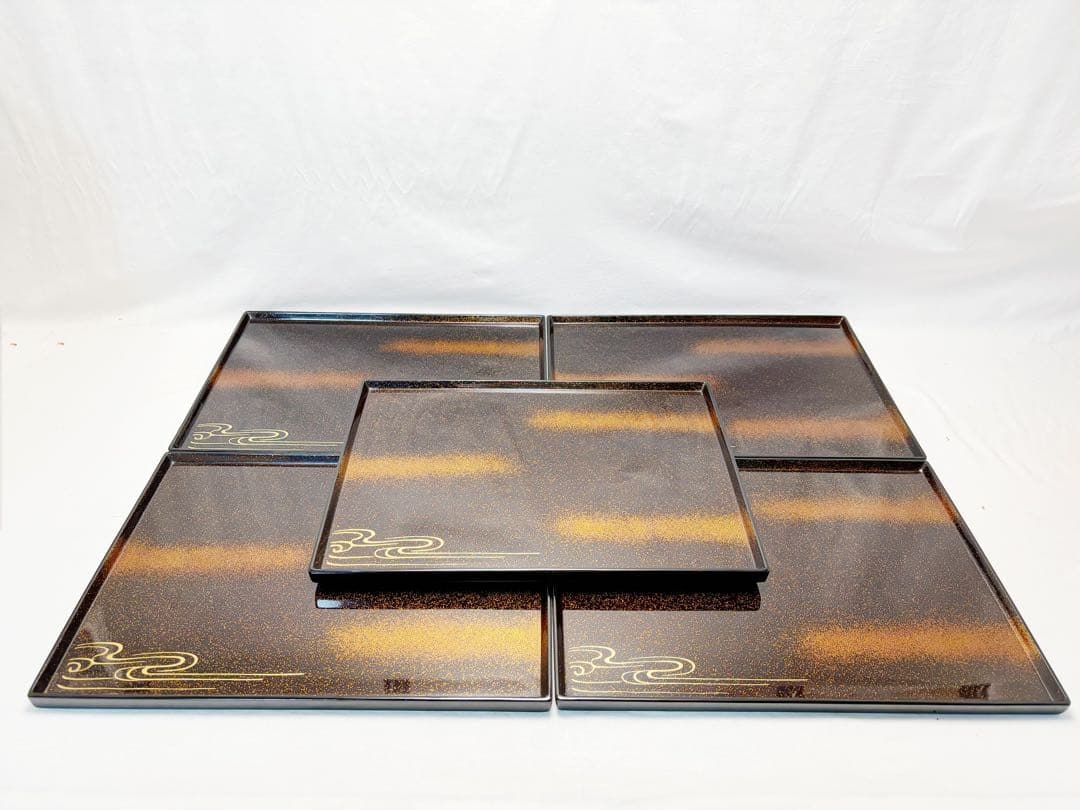 未使用 懐石道具 輪島塗 木製黒真塗 金梨地 波蒔絵 卓上膳 会席膳 5客揃共箱