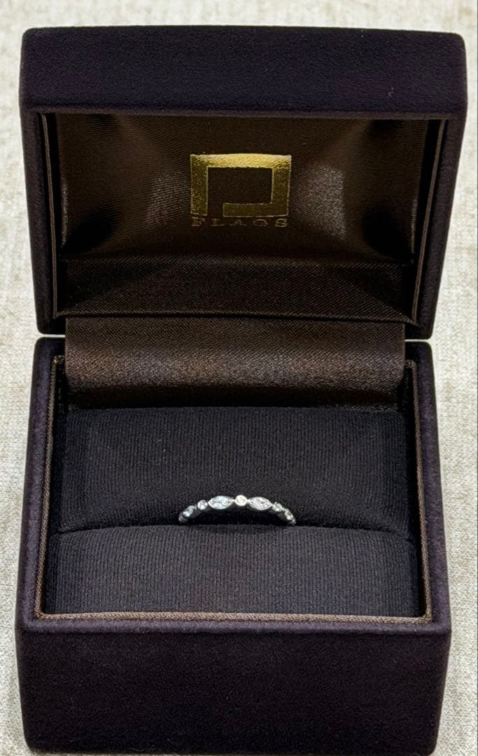 れんちょこ 様FLAGS マーキスカットダイヤプラチナハーフエタニティリング