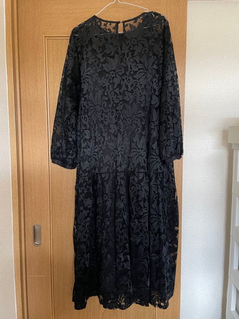 ブラックレースロングドレス