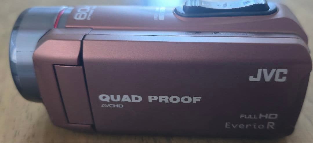 BK　JVC Everio RフルHD ビデオカメラGZ-R400-t