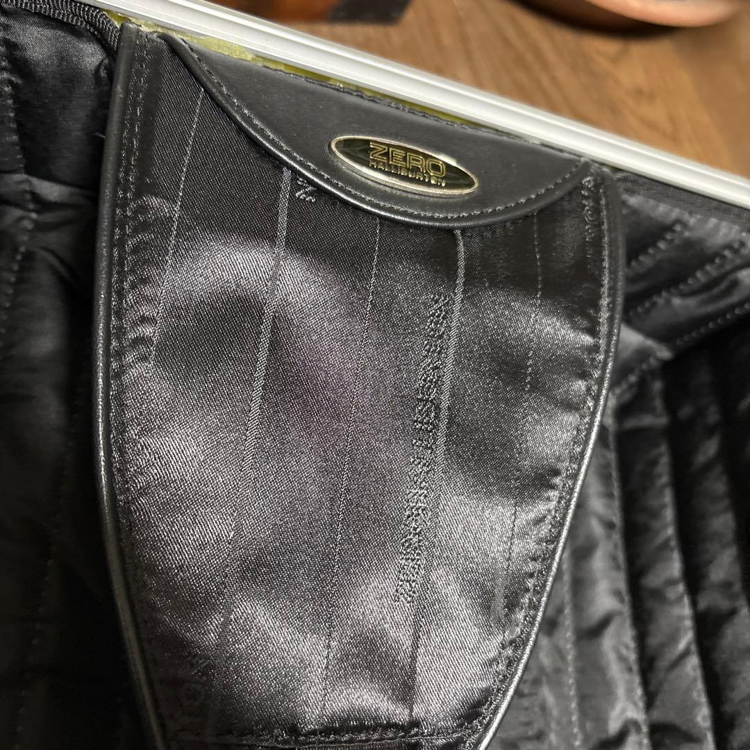 専用品　稀少品【レアな女性用】機内持込可ゼロハリバートン　アルミ製キャリーケース