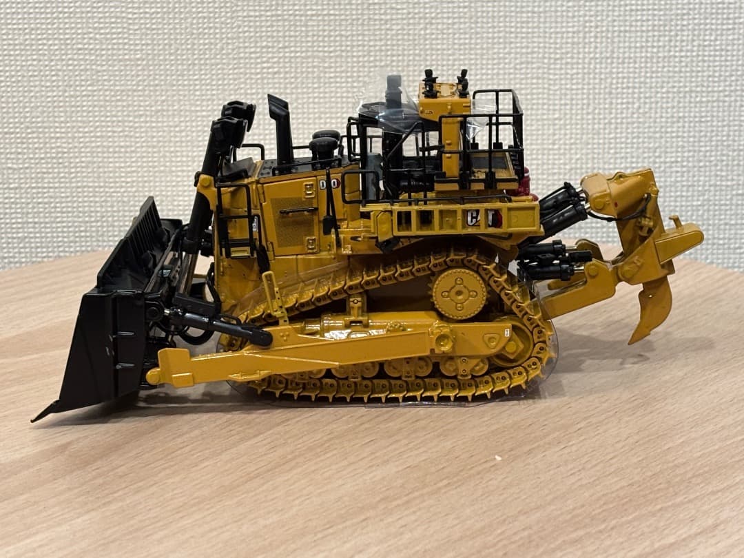 CAT D10 DOZER 1:50 スケール 85711