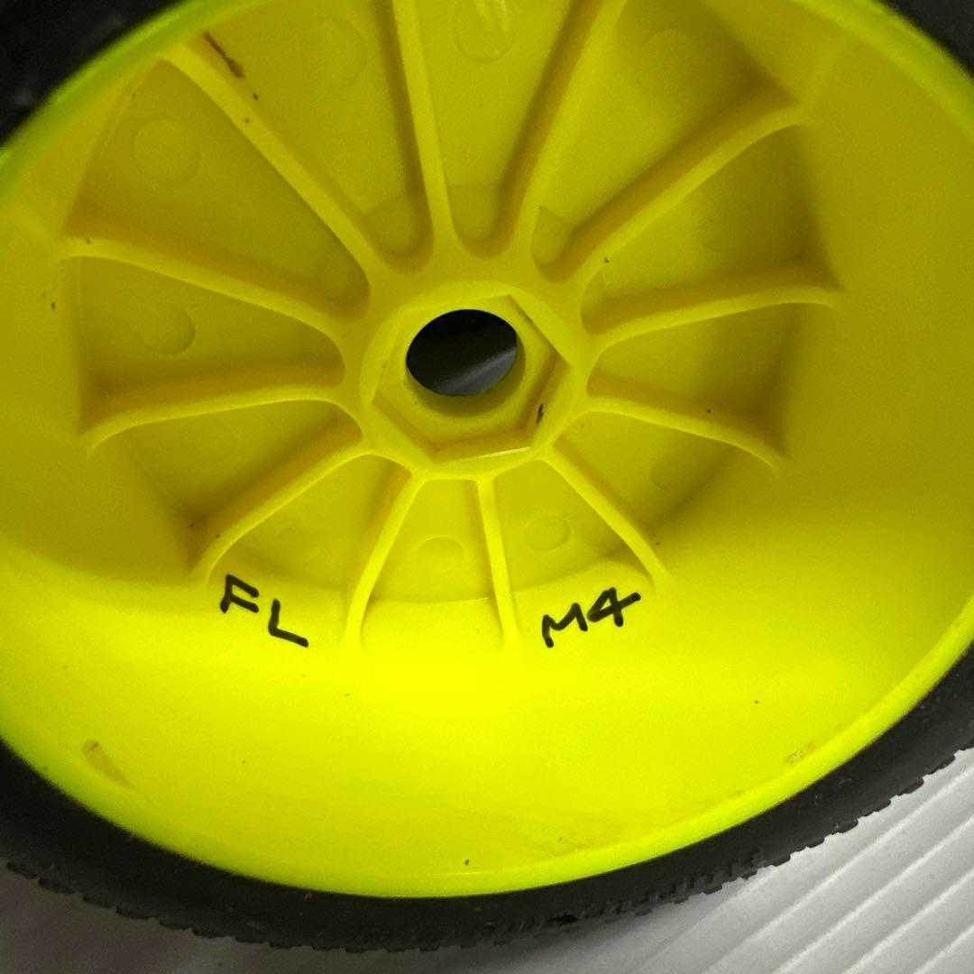 1/8バギーオフロード用タイヤ、ホイール貼り済