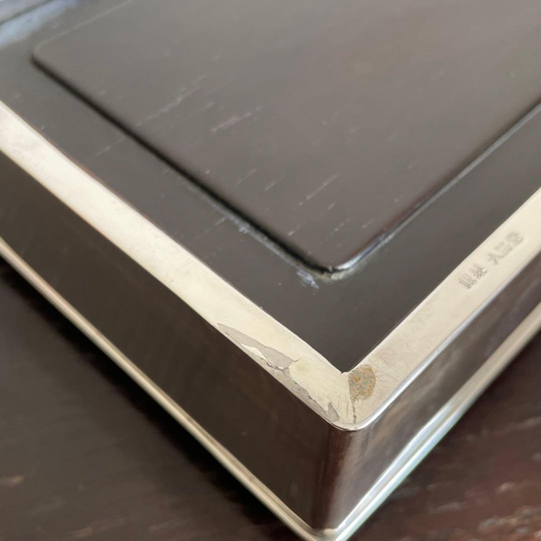 ■566 銀製品 銀座大勝堂 皇室下賜品 煙草箱 十四葉一重裏菊