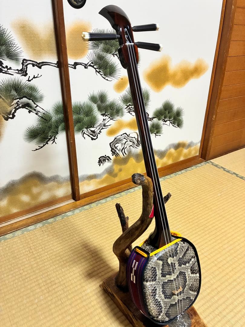 沖縄三線　エーマクルチ　本蛇皮一枚張り！与那城型！ユナー型！