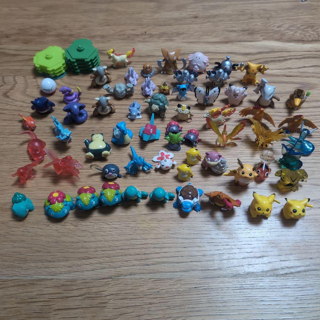 ポケモン フルカラーコレクション63体プラス台座9枚