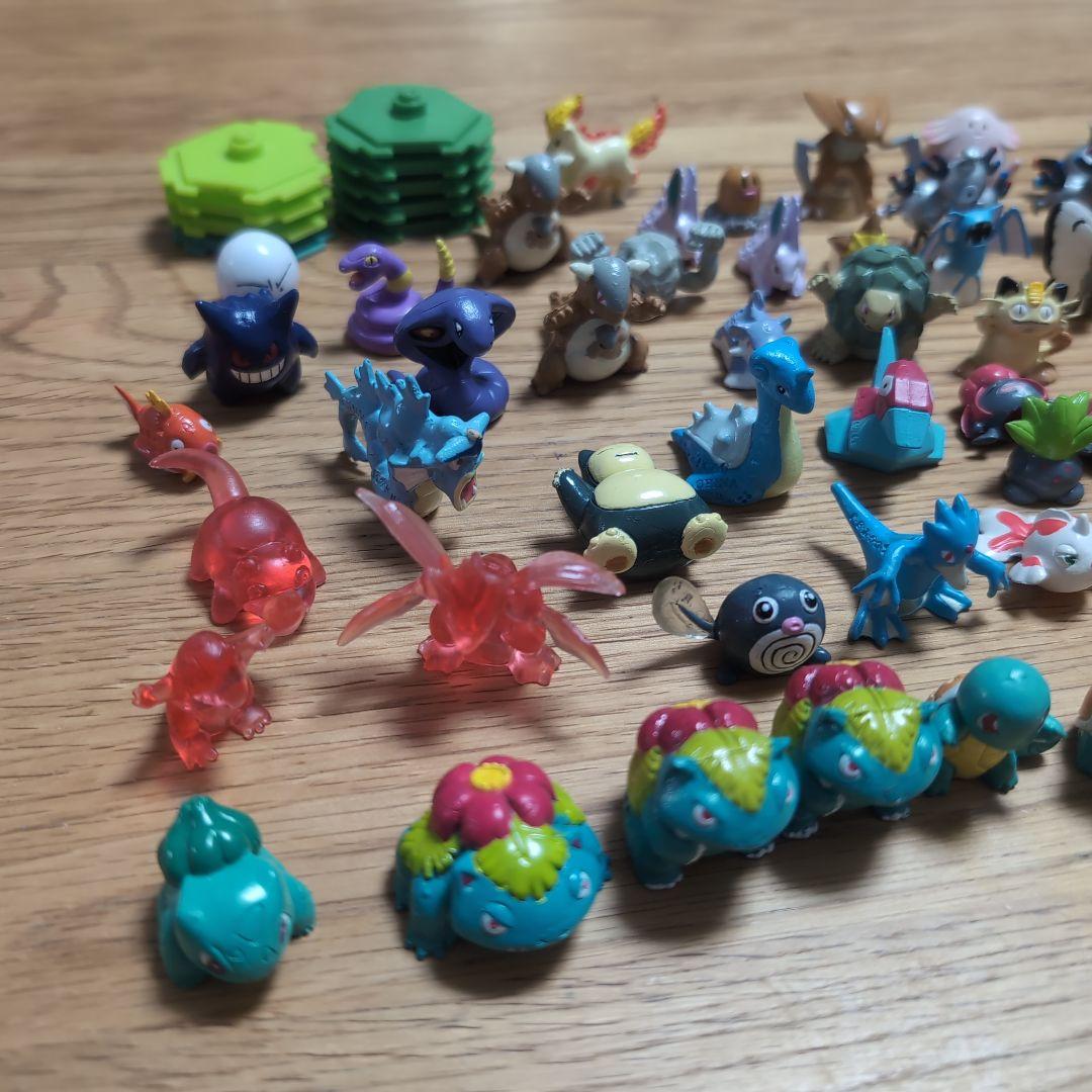 ポケモン フルカラーコレクション63体プラス台座9枚