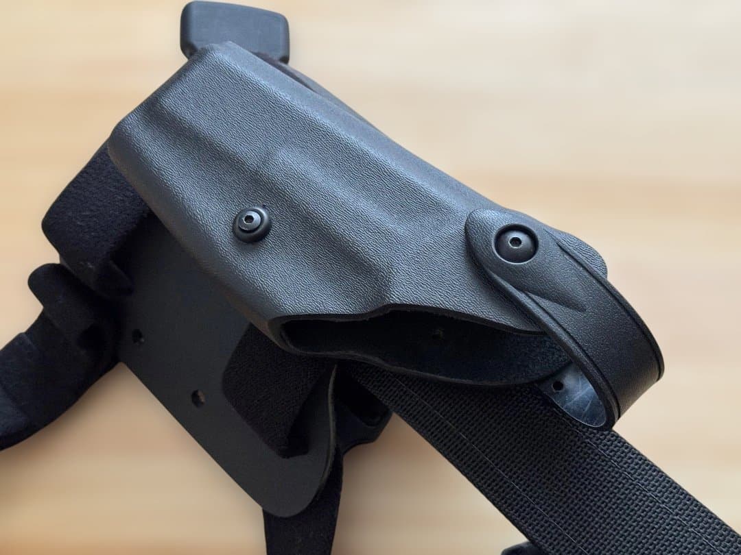 実物美品 Safariland 6004 -83 GLOCK17/22用 左用