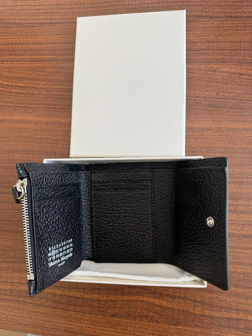 Maison Margiela ブラック三つ折り財布