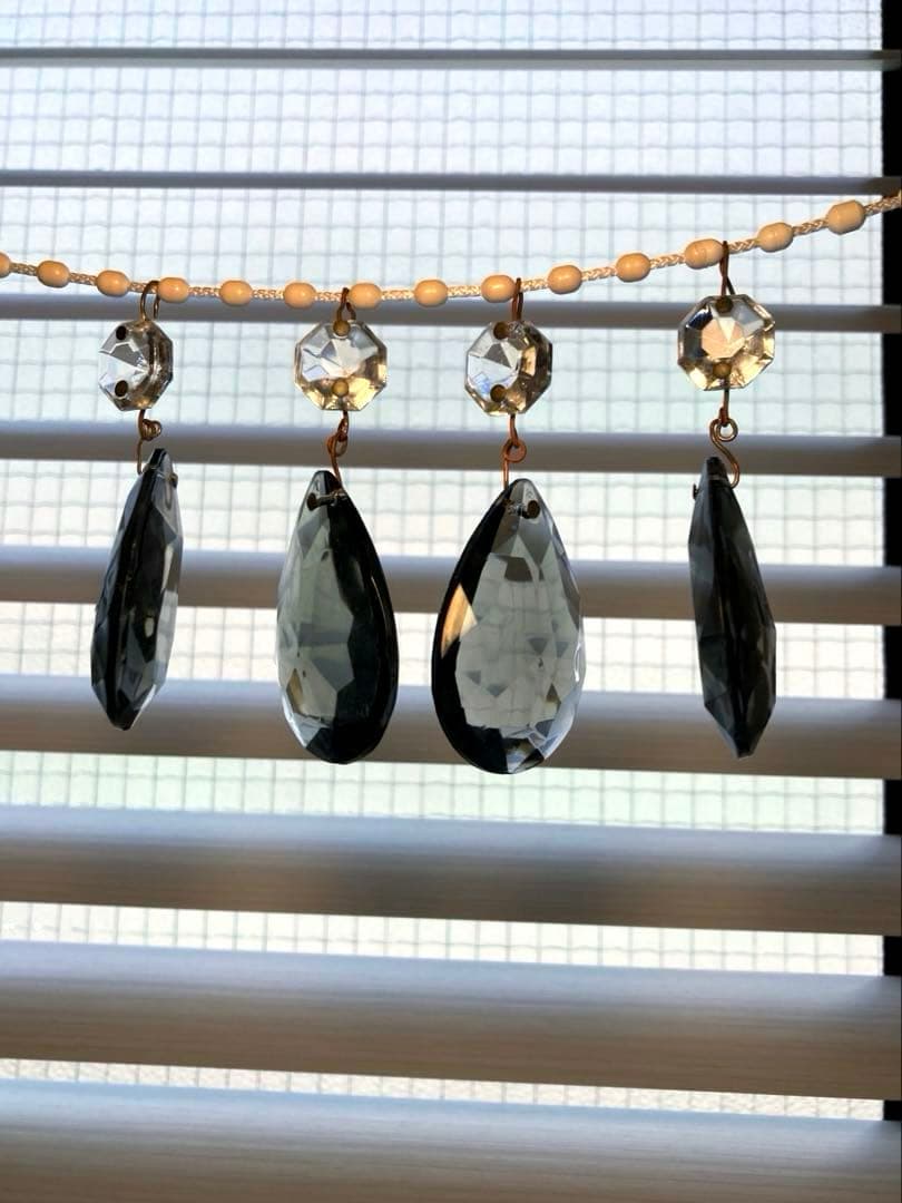 ウランガラス 【ブラックウラン】　1920年　シャンデリアドロップ　フランス