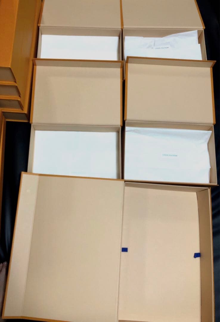 最終価格　ルイヴィトン　Tシャツ等衣類、マフラー等空箱　薄型タイプ16箱