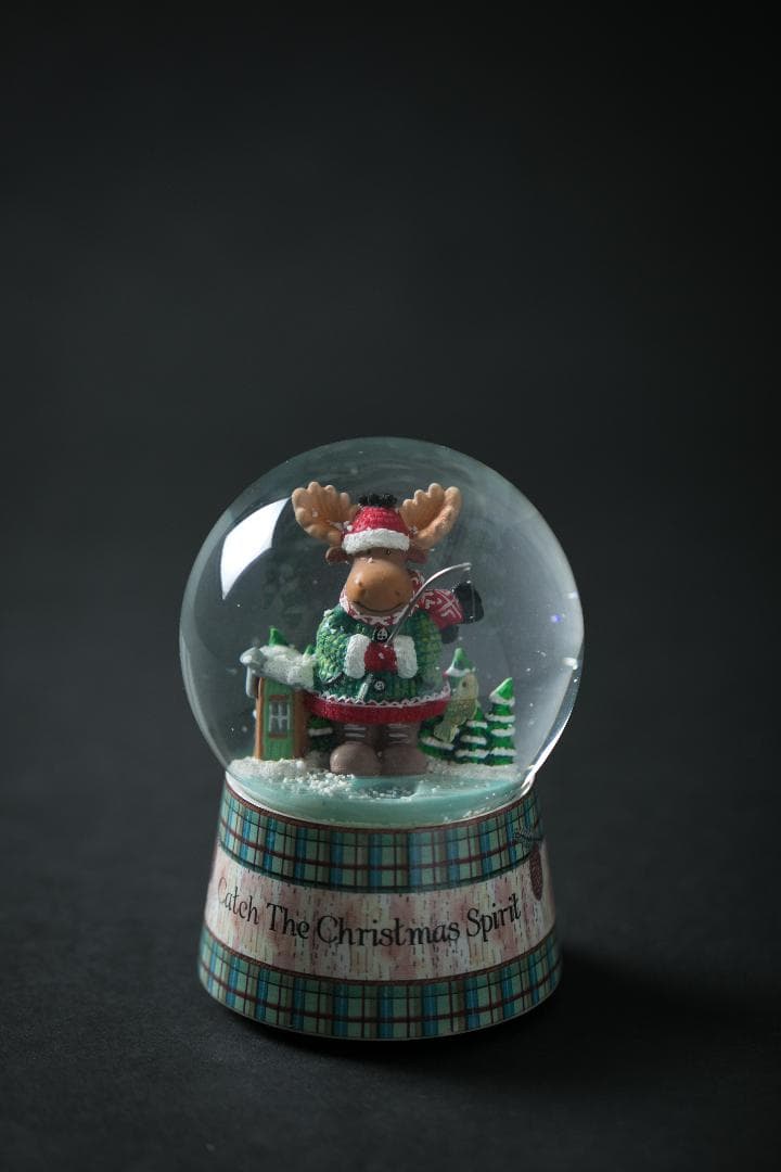 スノードーム││クリスマス気分のトナカイ│131