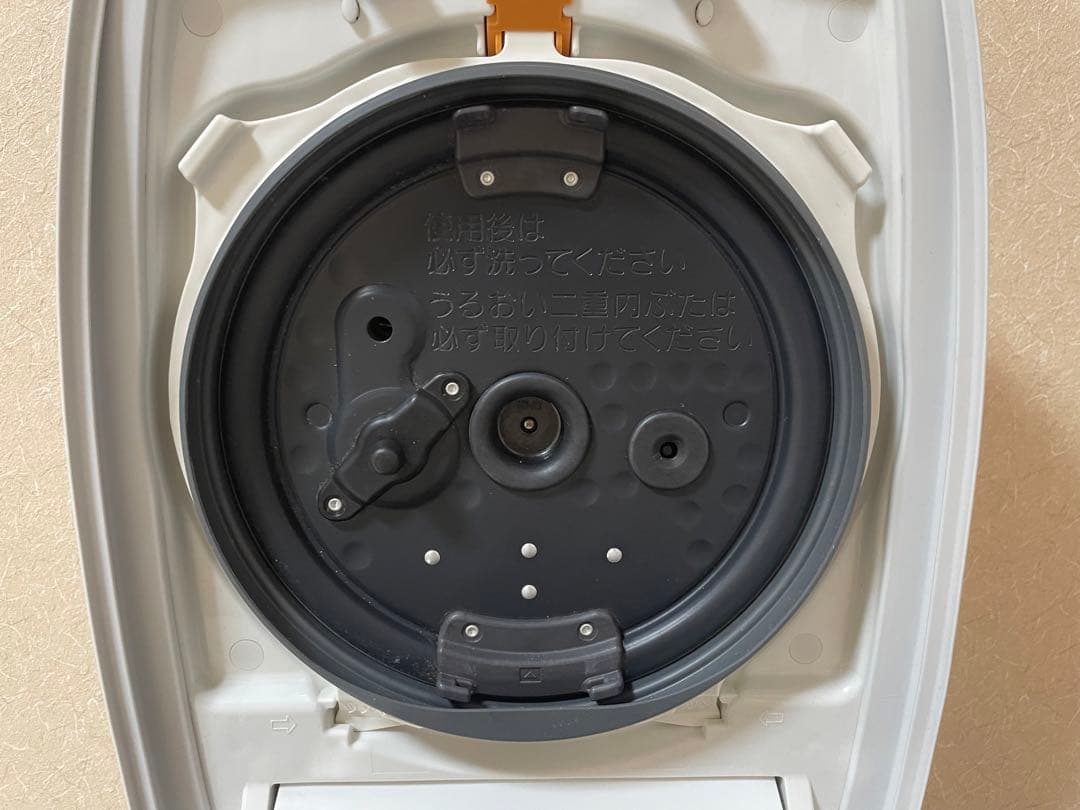 【中古】象印ZOJIRUSHI 圧力IH炊飯ジャー南部鉄器極め炊きNW-AT10