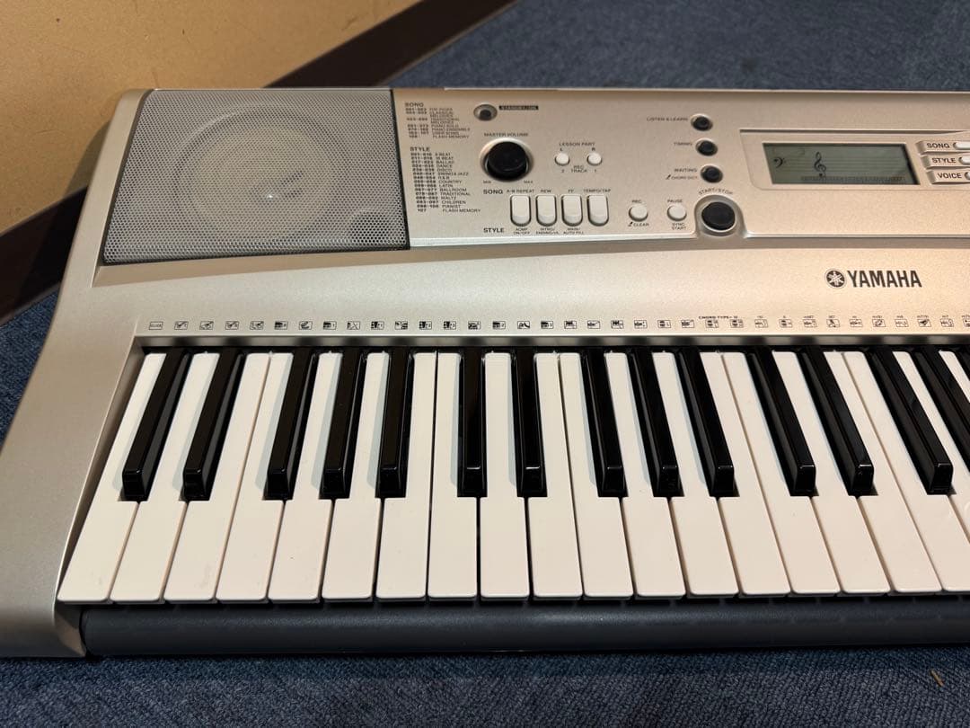 電子ピアノ　YAMAHA　PSR-313 電子キーボード