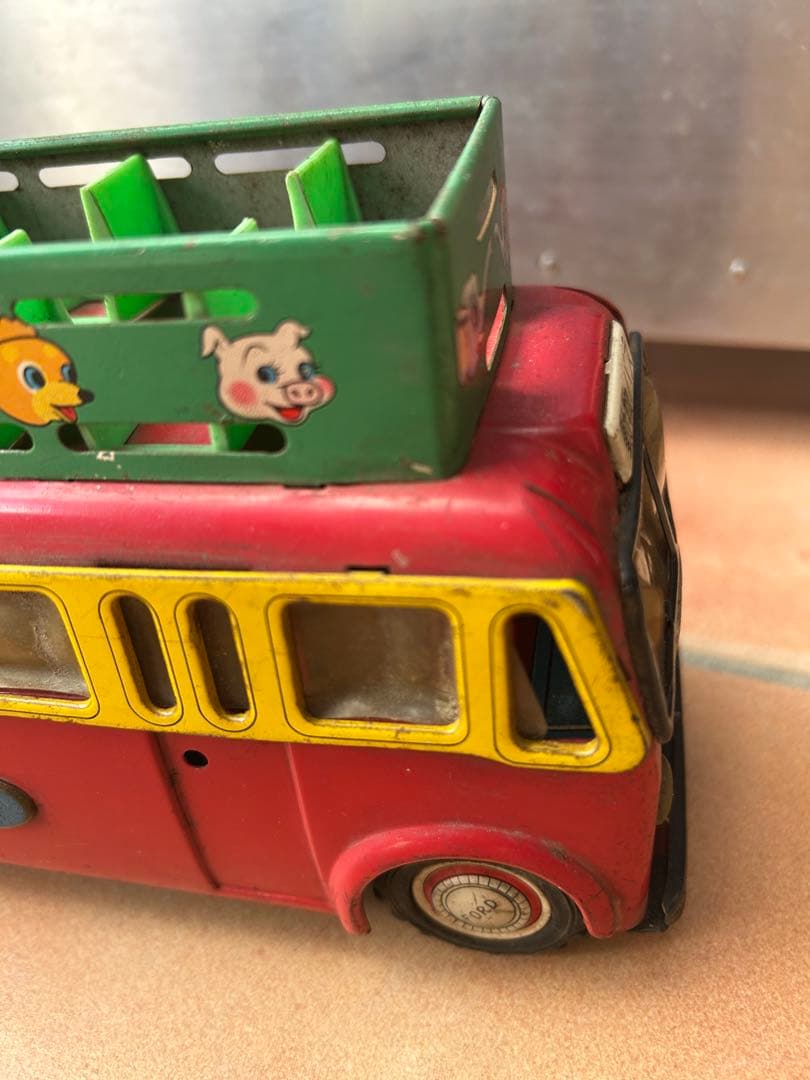 【匿名配送】ブリキ製玩具　クルマ　動物バス　アニマルバス　レトロポップ