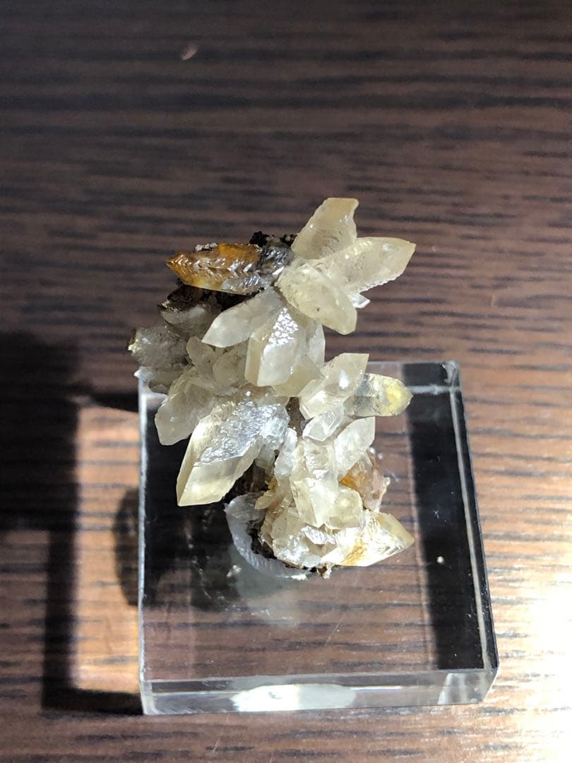 コレクター放出品　ナミビア・ツメブ鉱山産スミソナイト　サムネイル