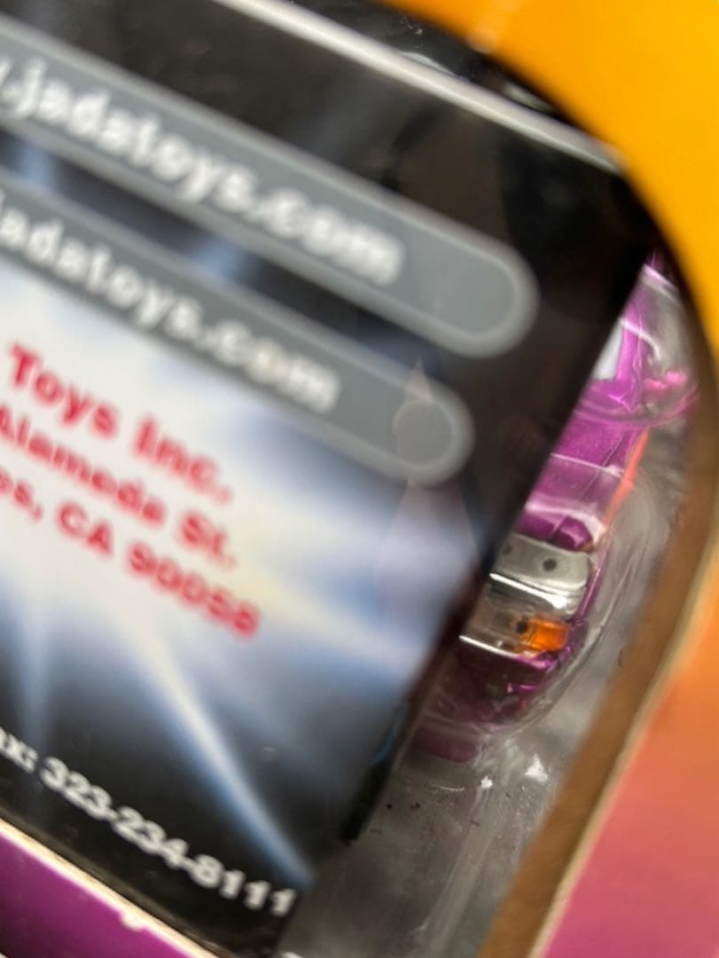 ミニカー Jada TOYS 1/24 2000 Chevy Suburban