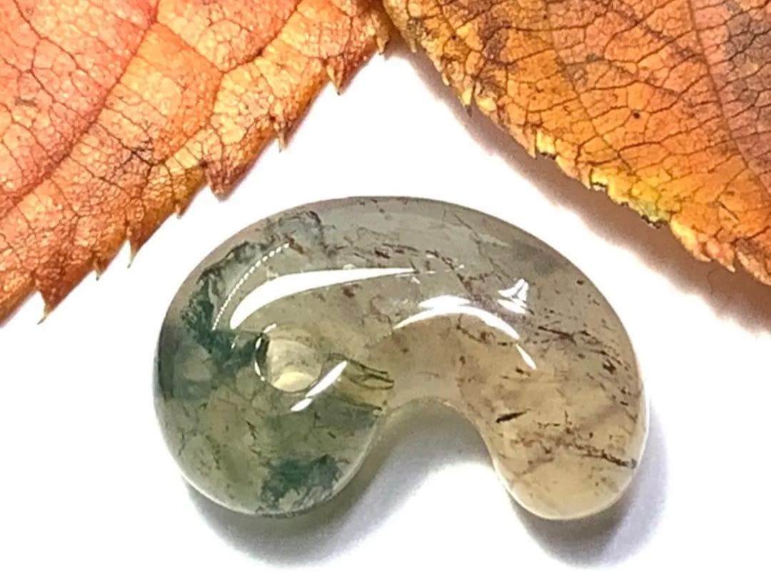 ✳絶品‼️佐渡の錦紅石『岩谷口五色勾玉』勾玉の最上位‼️ 2度と見る事はありません‼️