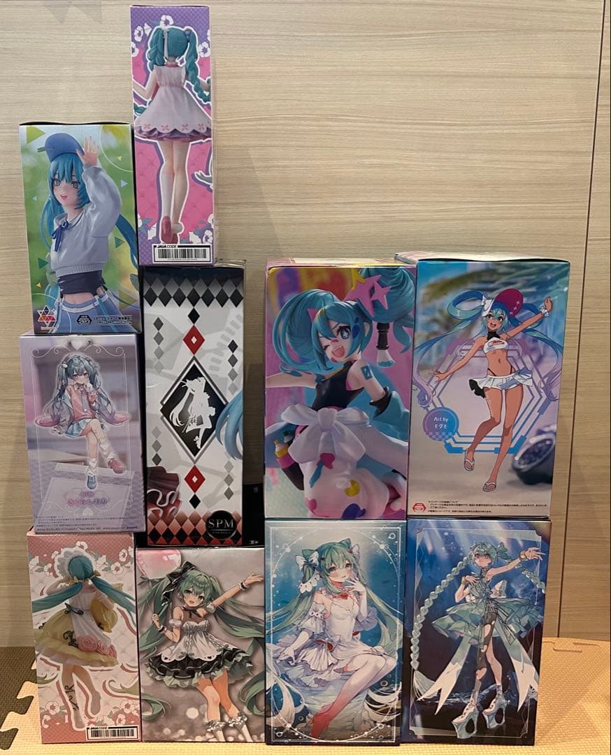 初音ミク　プライズフィギュア　まとめ売り　25点セット