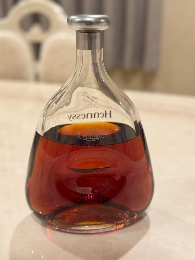 ジェームズ・ヘネシー1000MLサイズ