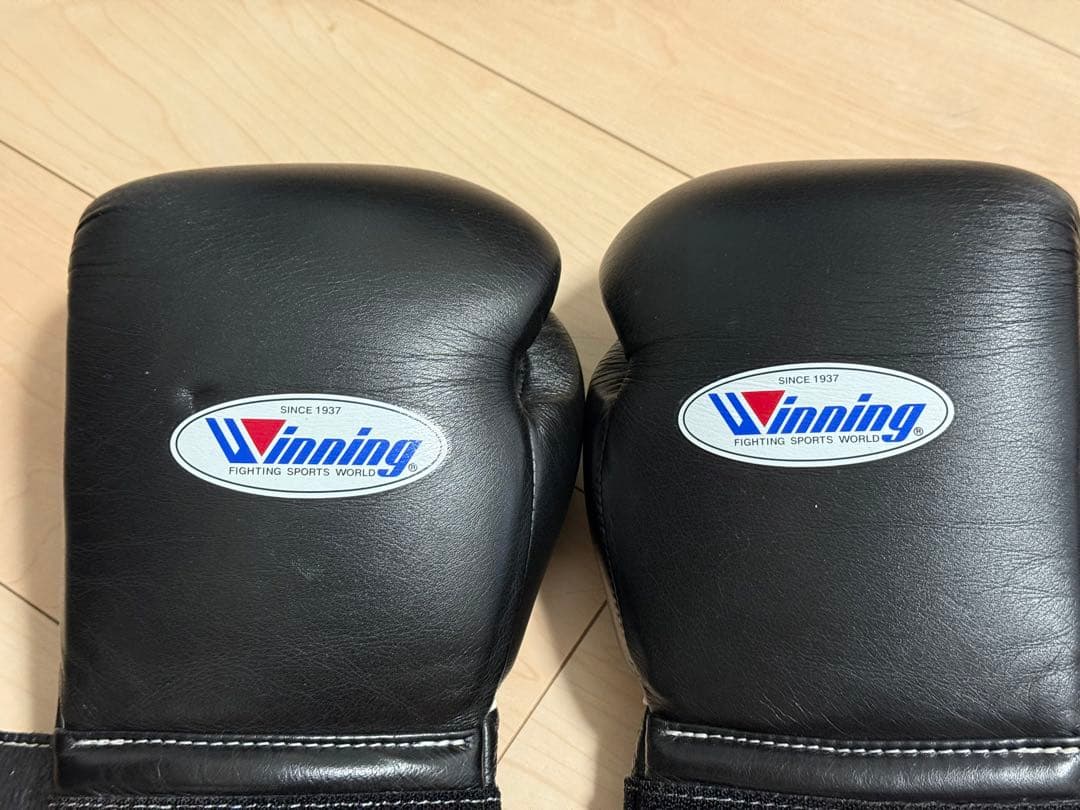 Winning ボクシンググローブ 14oz 黒