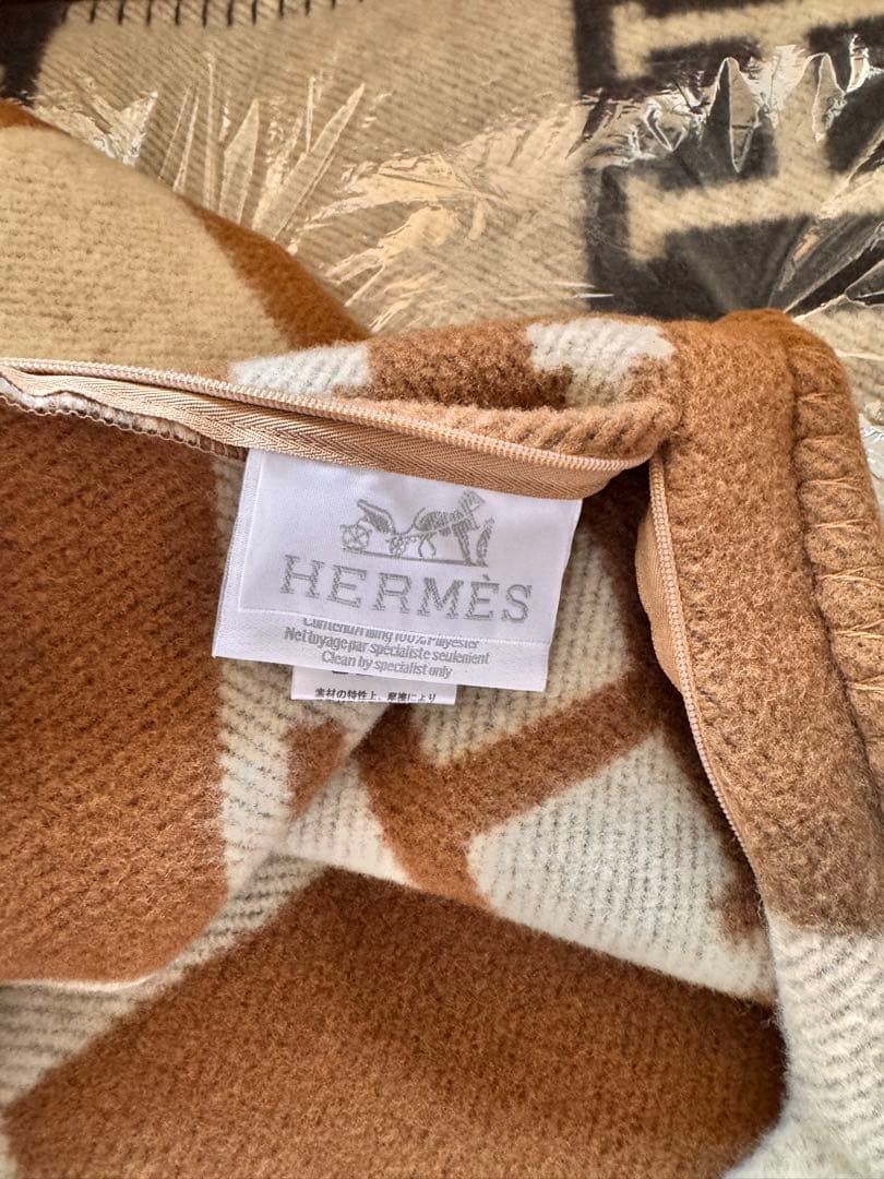 【みおページ】エルメス　アヴァロン　クッションカバー黒色1枚