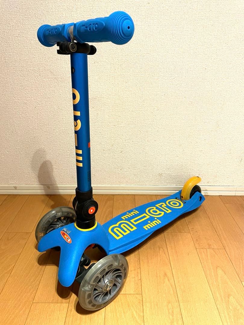 micro✳︎マイクロ キックボード デラックス LED