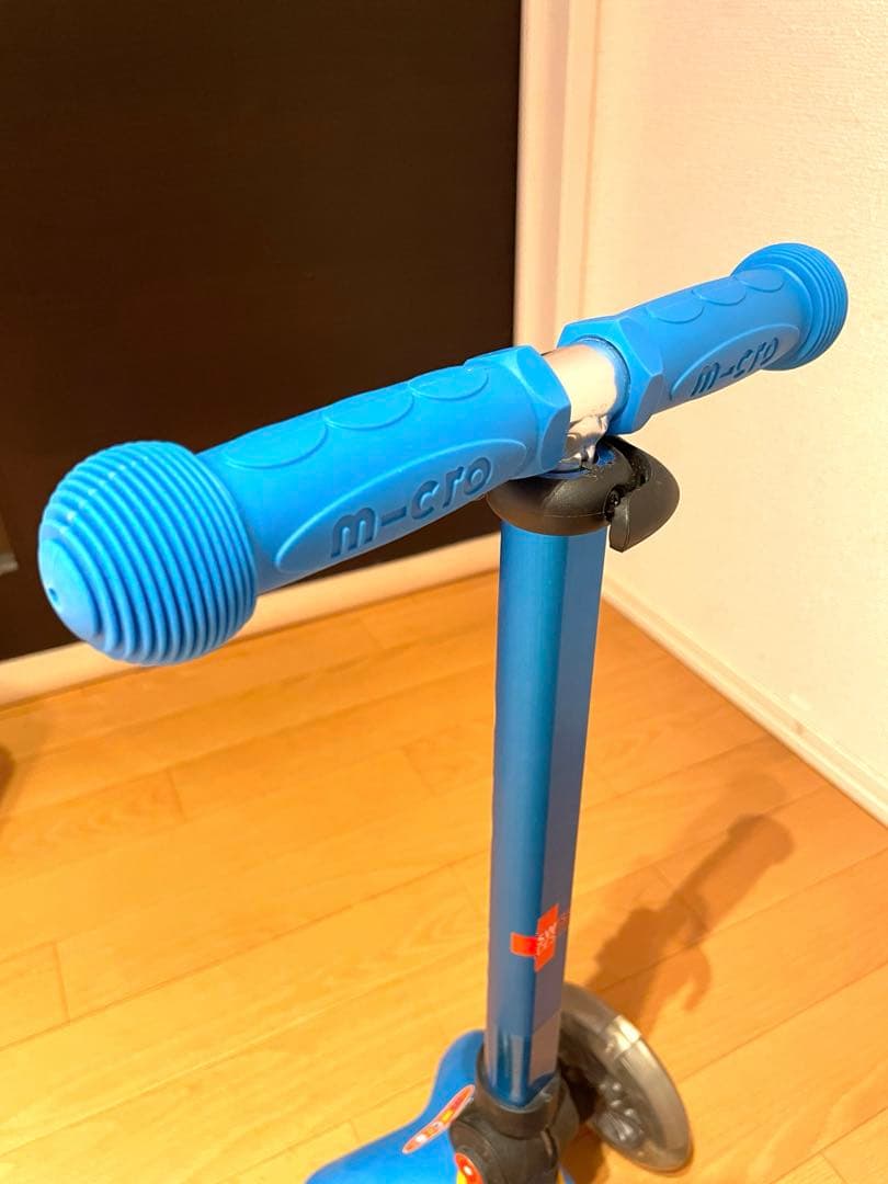 micro✳︎マイクロ キックボード デラックス LED