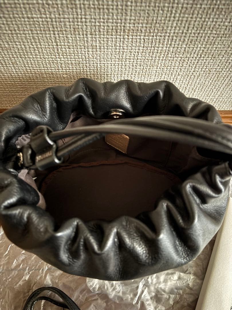 russet(ラシット)◆レザー巾着4WAYショルダーバッグ◆黒