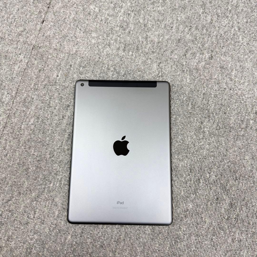 iPad 第7世代 32GB Wi-Fi + Cellular スペースグレイ