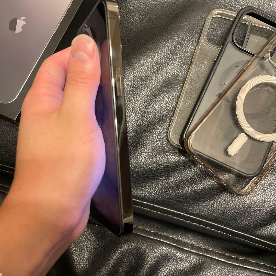 iPhone13pro 1TB バッテリー90% 美品　SIMフリー