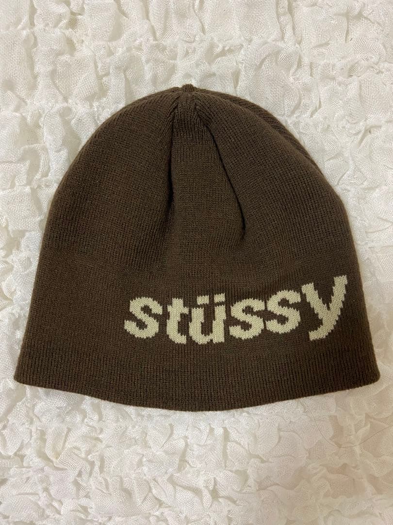 stussy ビーニー　ニット帽