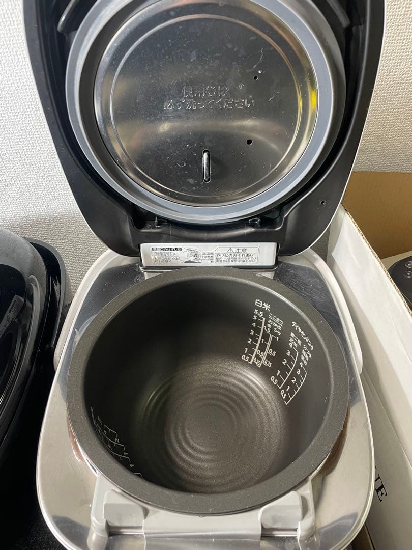 TOSHIBA 多機能炊飯器 黒白セット