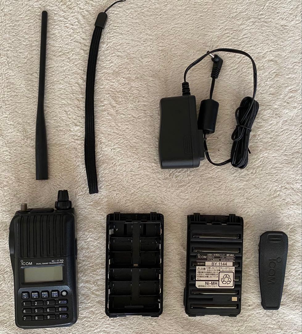 ICOM IC-T70 トランシーバー