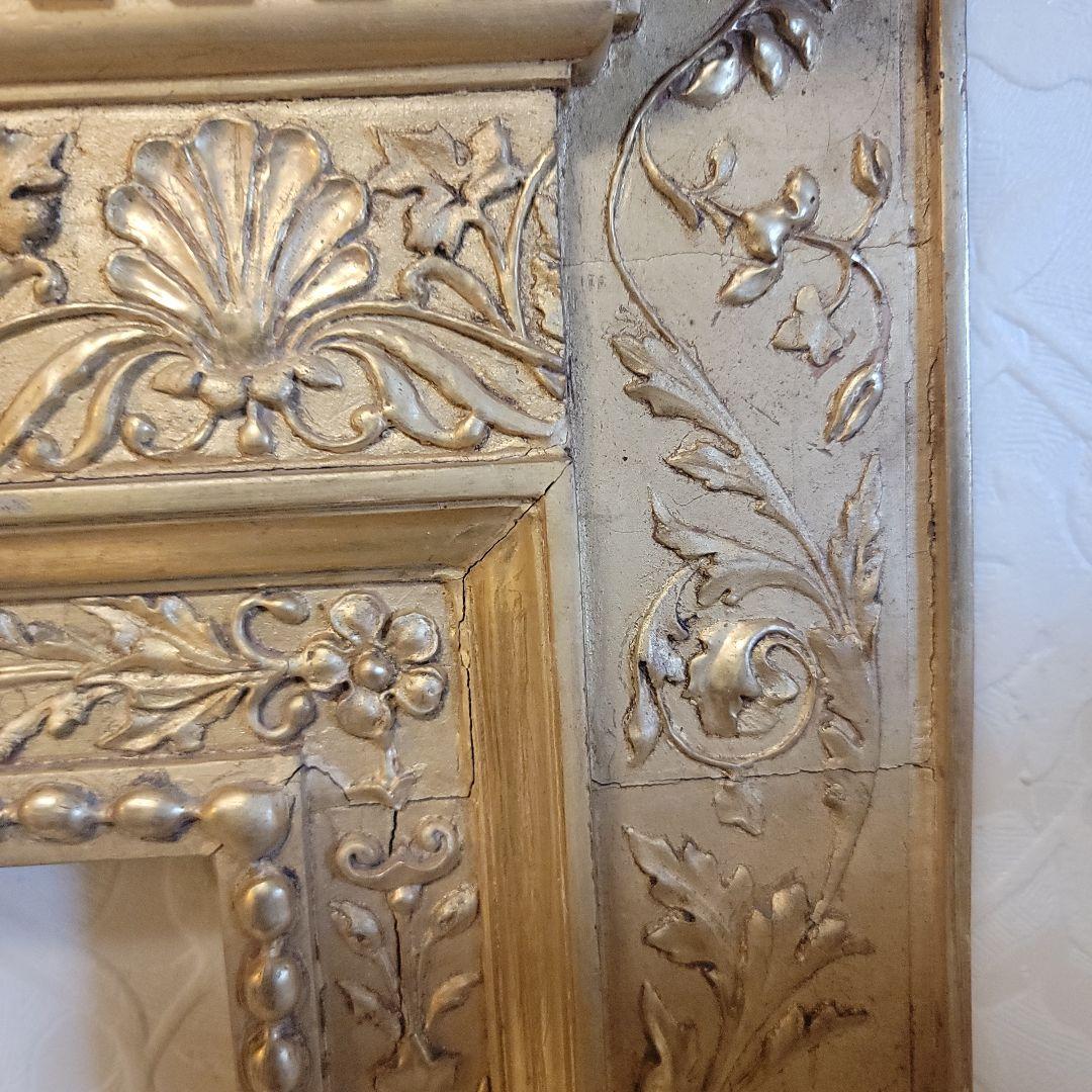 西洋アンティーク　ヴィンテージ　額縁　フレームのみ　金色の装飾額