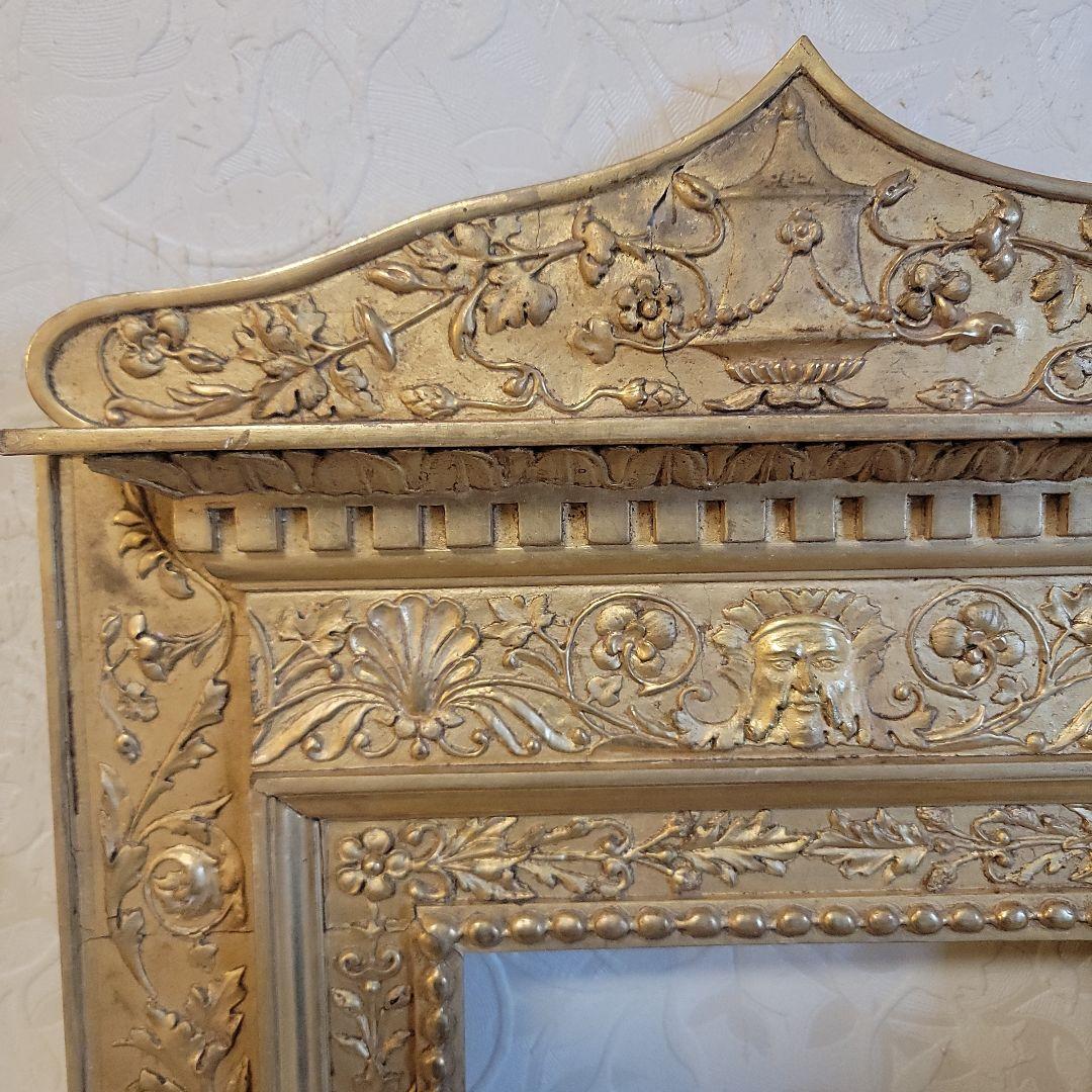 西洋アンティーク　ヴィンテージ　額縁　フレームのみ　金色の装飾額